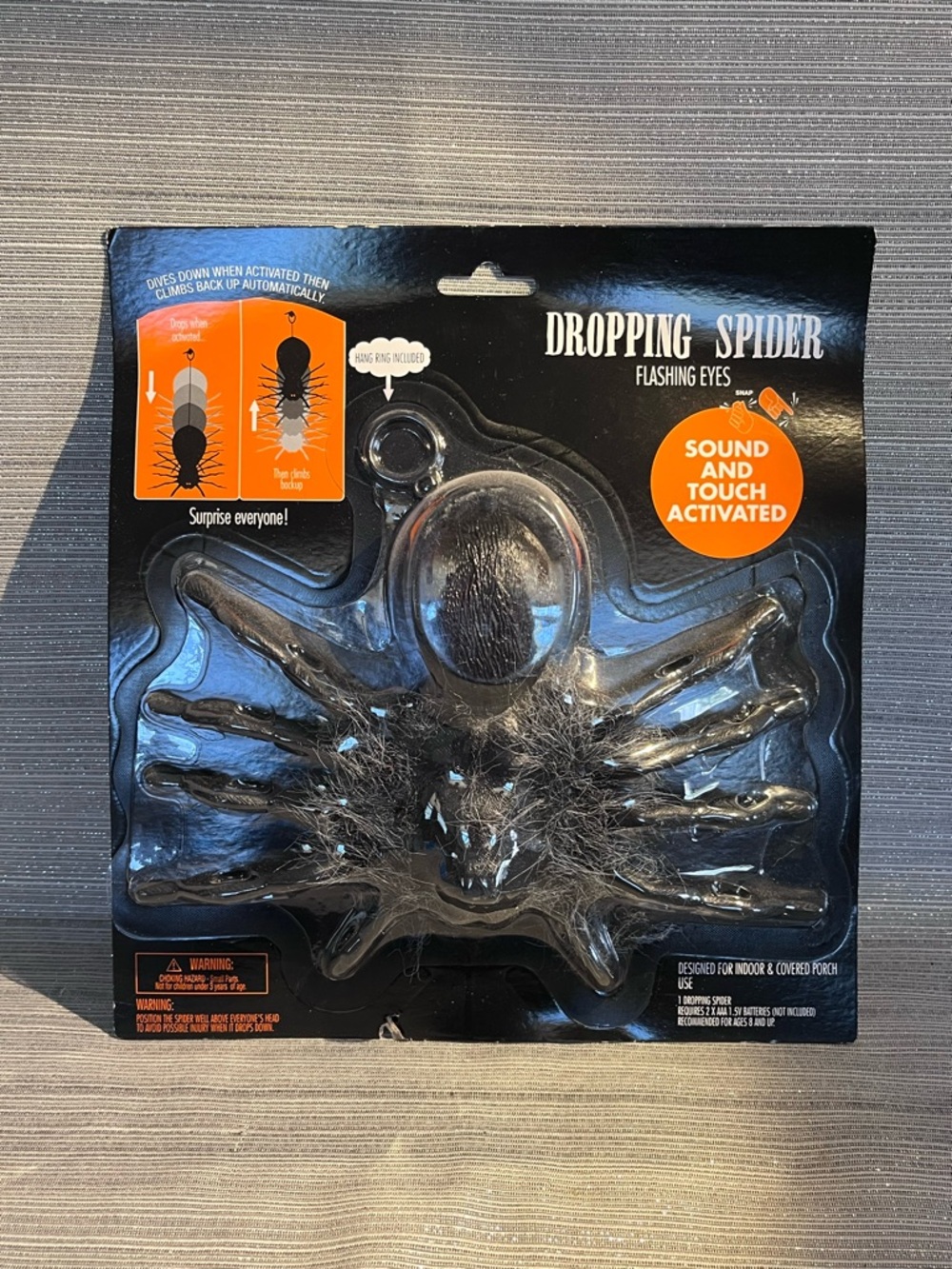 Spider Drops Down & Climbs Back Up Flashing Eyes Sound & Touch Activated NEW
